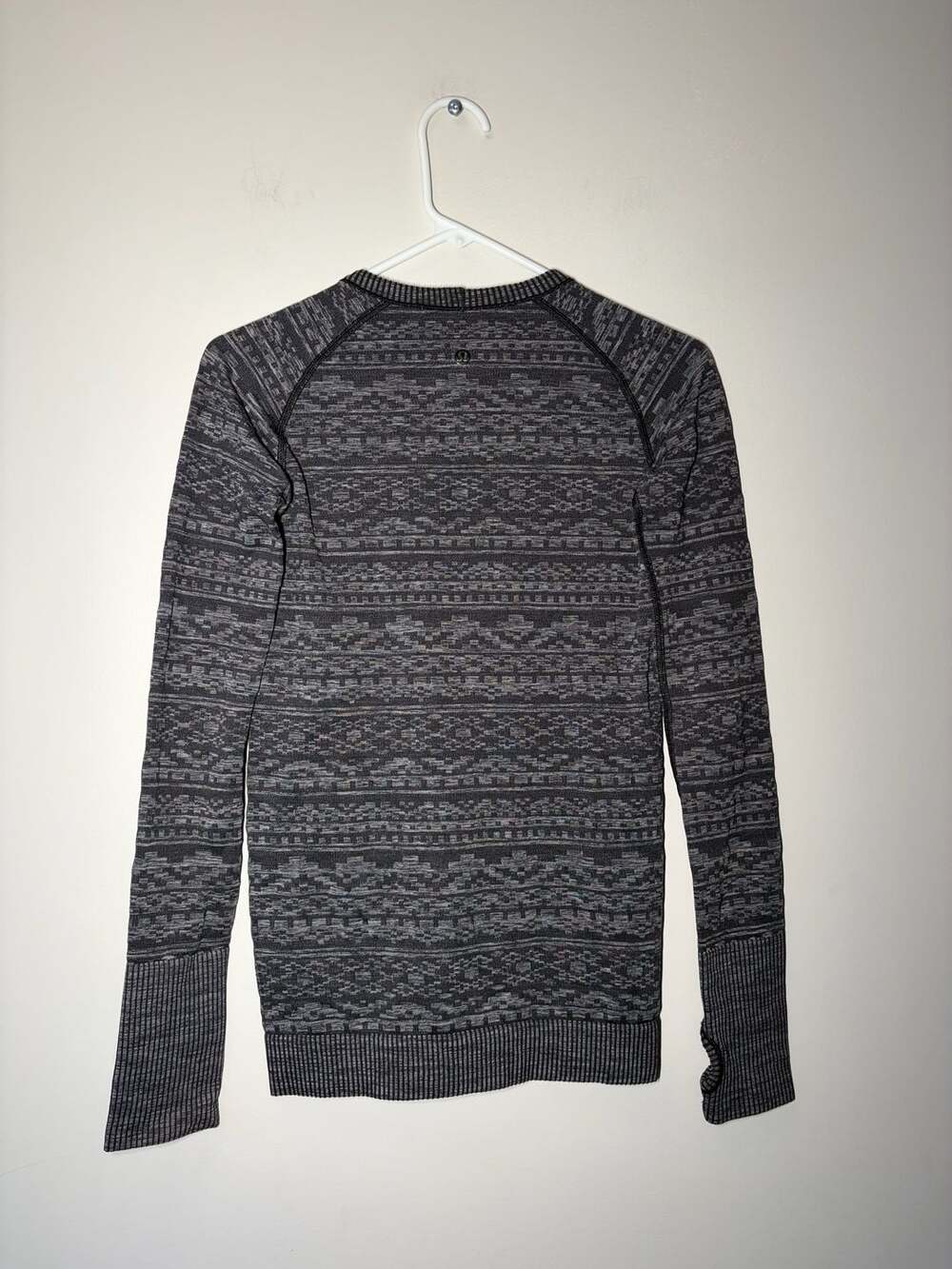 Lululemon Rest Less Pullover Long Sleeve in Aztec Geo Black Grey - Picture 2 of 5